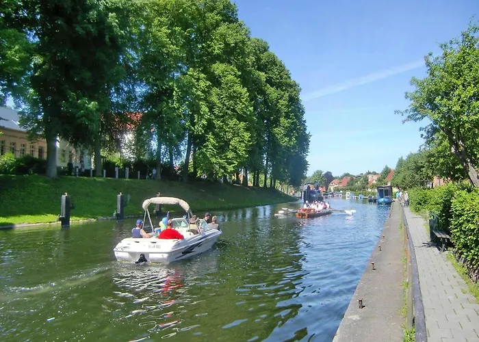 Hafenflair Am Plauer *